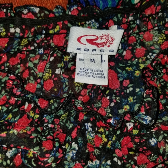 Beautiful floral top - Picture 5 of 6